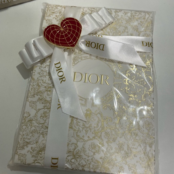 Dior Gift Notebook with Gift Packaging Set - Picture 3 of 15